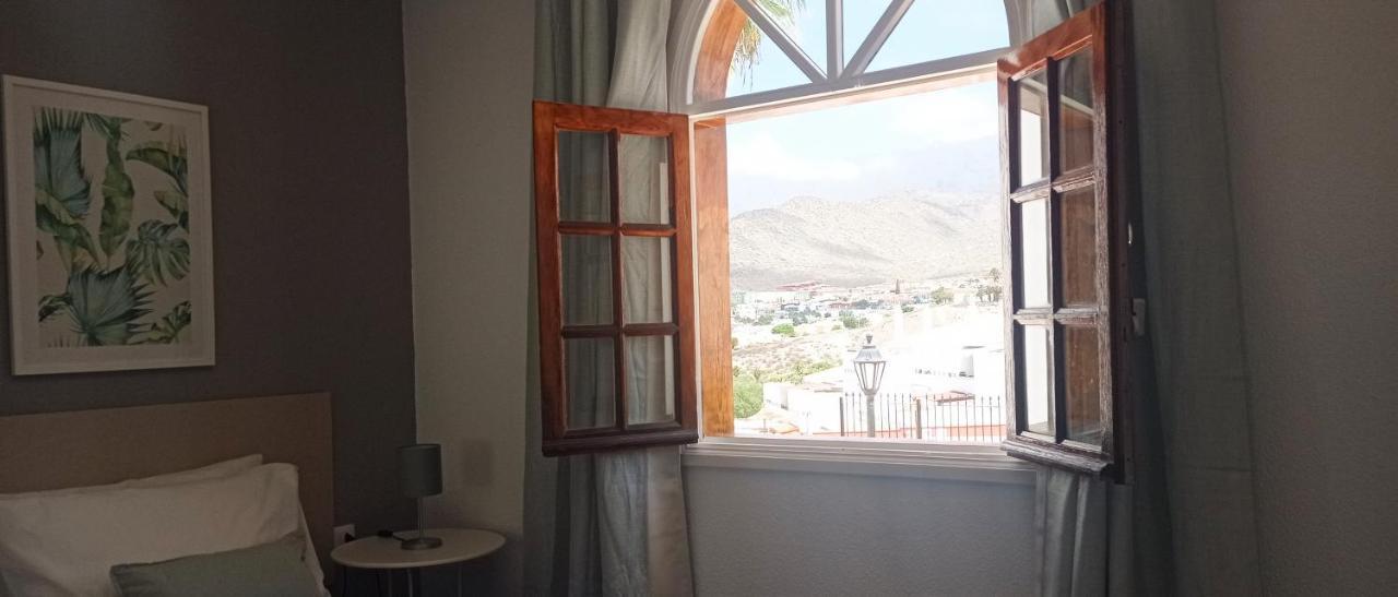 Hc Home Abroad Costa Adeje Екстериор снимка